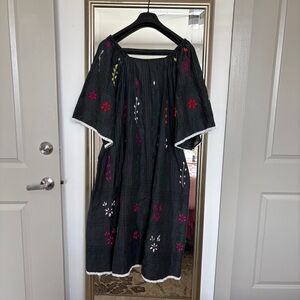 Boho Puff Sleeve Black Midi Dress – Multicolor Embroidered Floral Folk Style OS